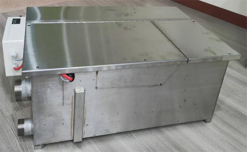 动力型油水分离器